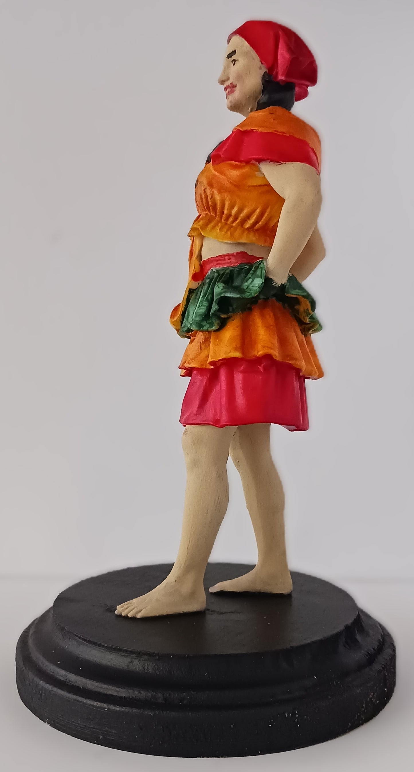 Mujer Bailadora de Mapalé con Atuendo Tradicional